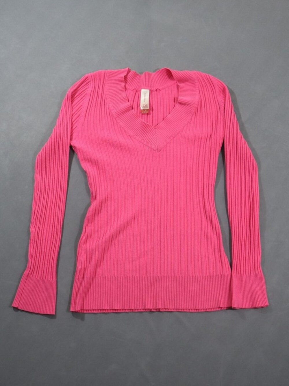 No Boundaries Ribbed V-Neck Sweater L 11-13 Hot Pink Long Sleeve Fitted Top